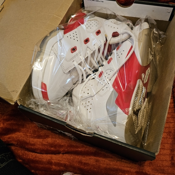 Nike White and Red Jordans - Picture 7 of 8